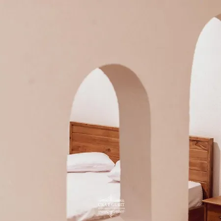 Ura E Gurit Hotel Vushtrri